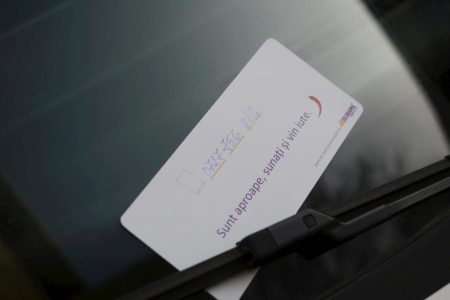 Semne de bună parcare <br><span class="titlu-produs-detalii"> carton reciclat, format DL, mesaje amuzante </span>